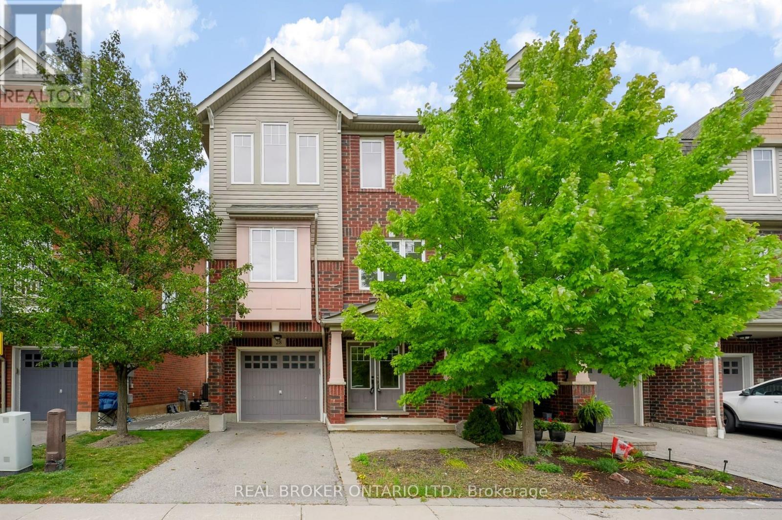 28 - 3050 ROTARY WAY Property Photo 1