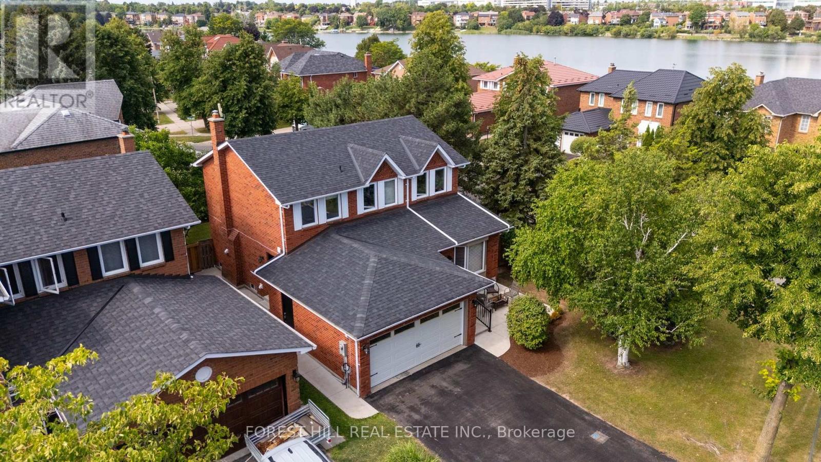 26 Pretty Place Property Photo 4