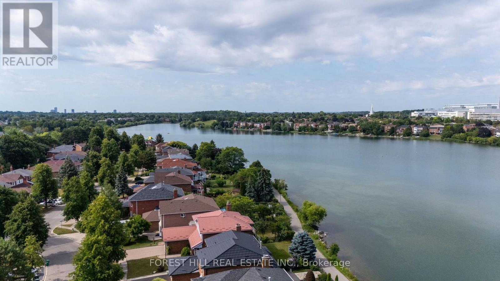 26 Pretty Place Property Photo 5