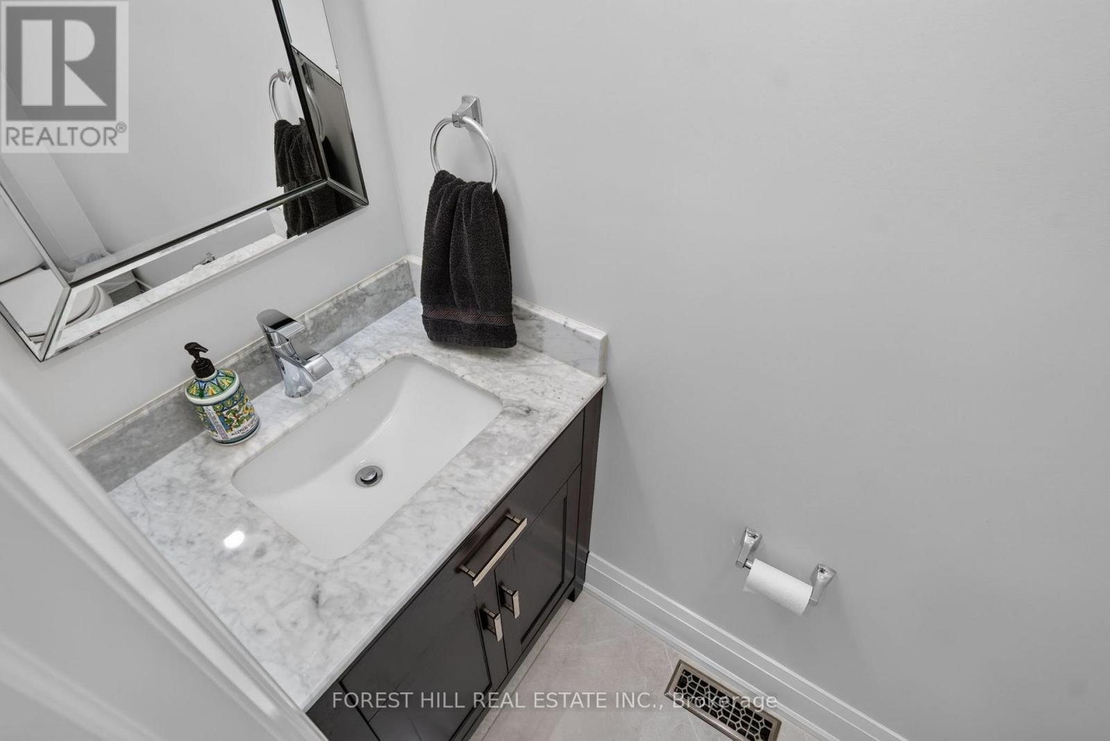 26 Pretty Place Property Photo 21