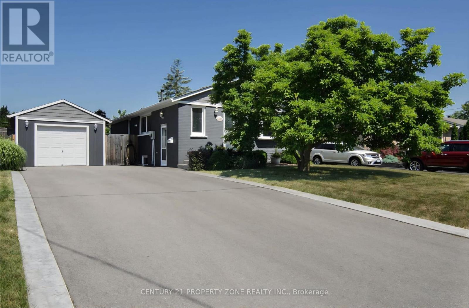 5439 Cornwall Crescent Property Photo 1