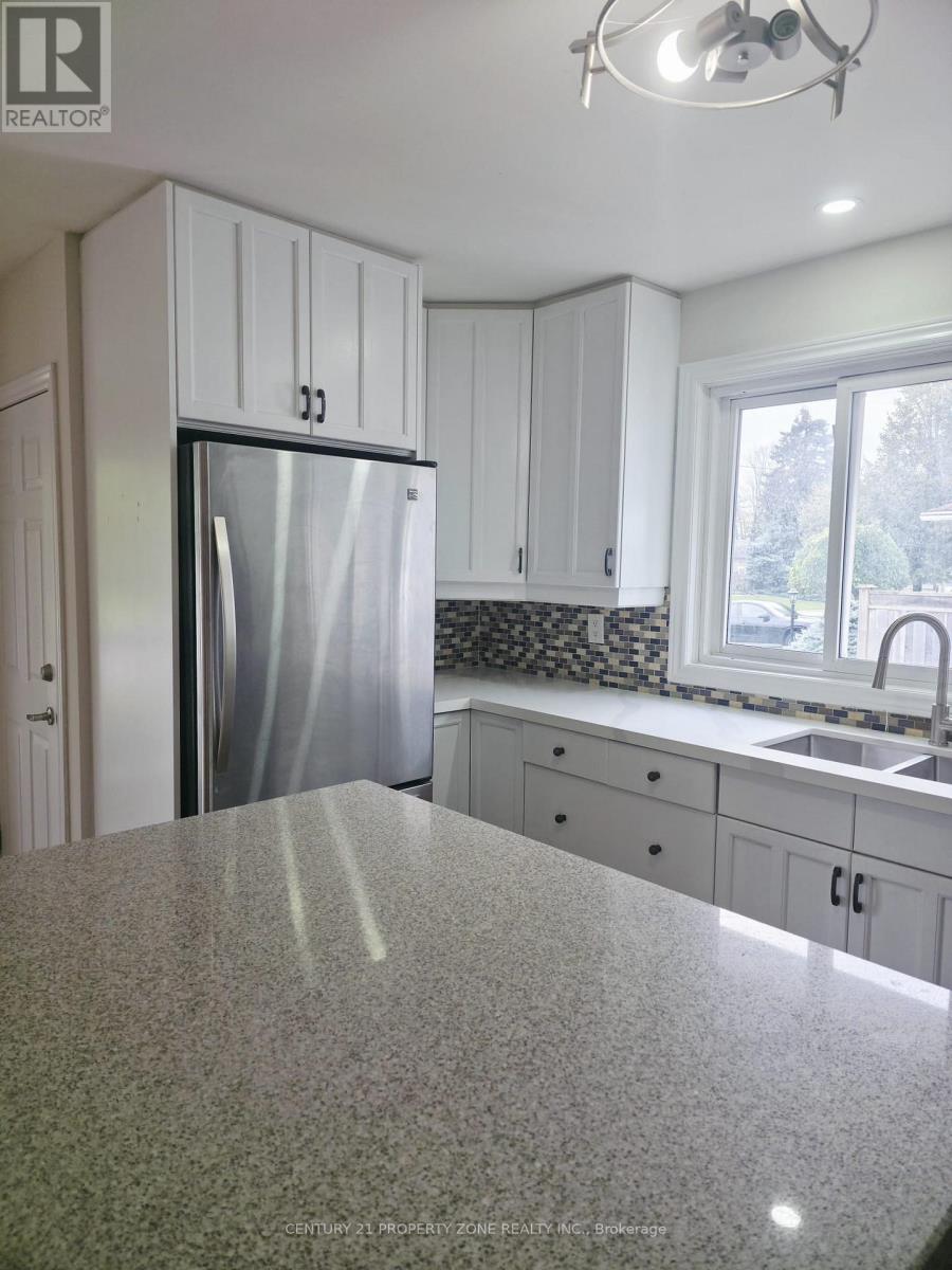 5439 Cornwall Crescent Property Photo 5