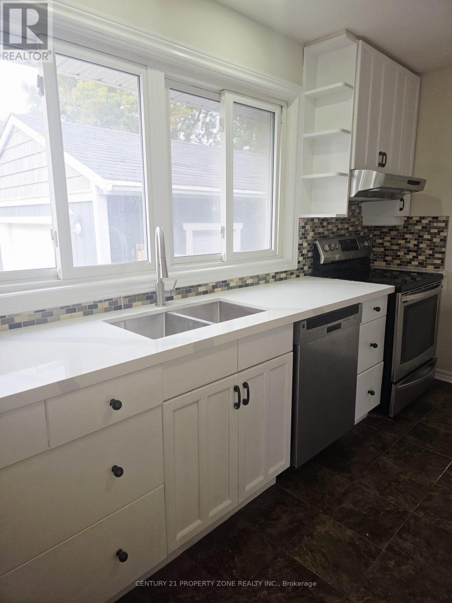 5439 Cornwall Crescent Property Photo 7