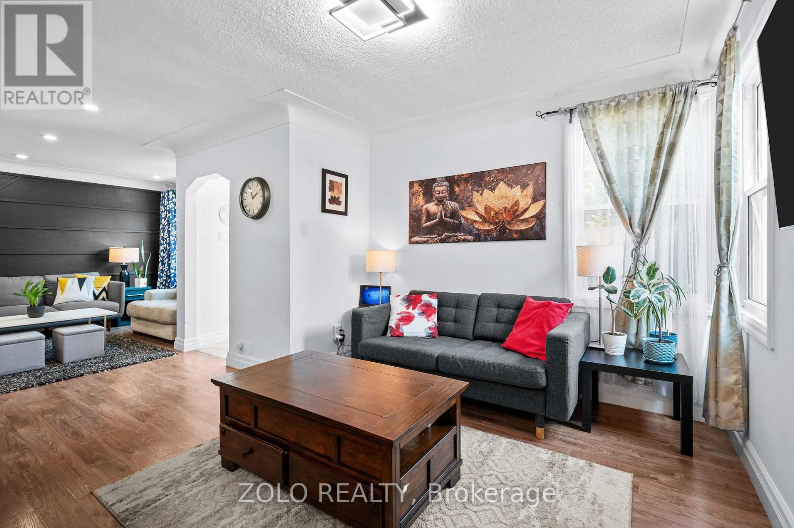 442 Queen Mary Drive Property Photo 8