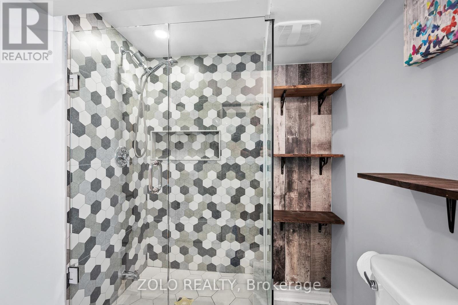 442 Queen Mary Drive Property Photo 29