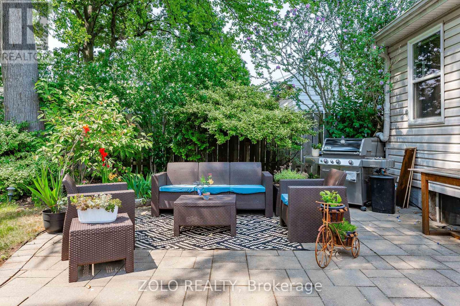 442 Queen Mary Drive Property Photo 36