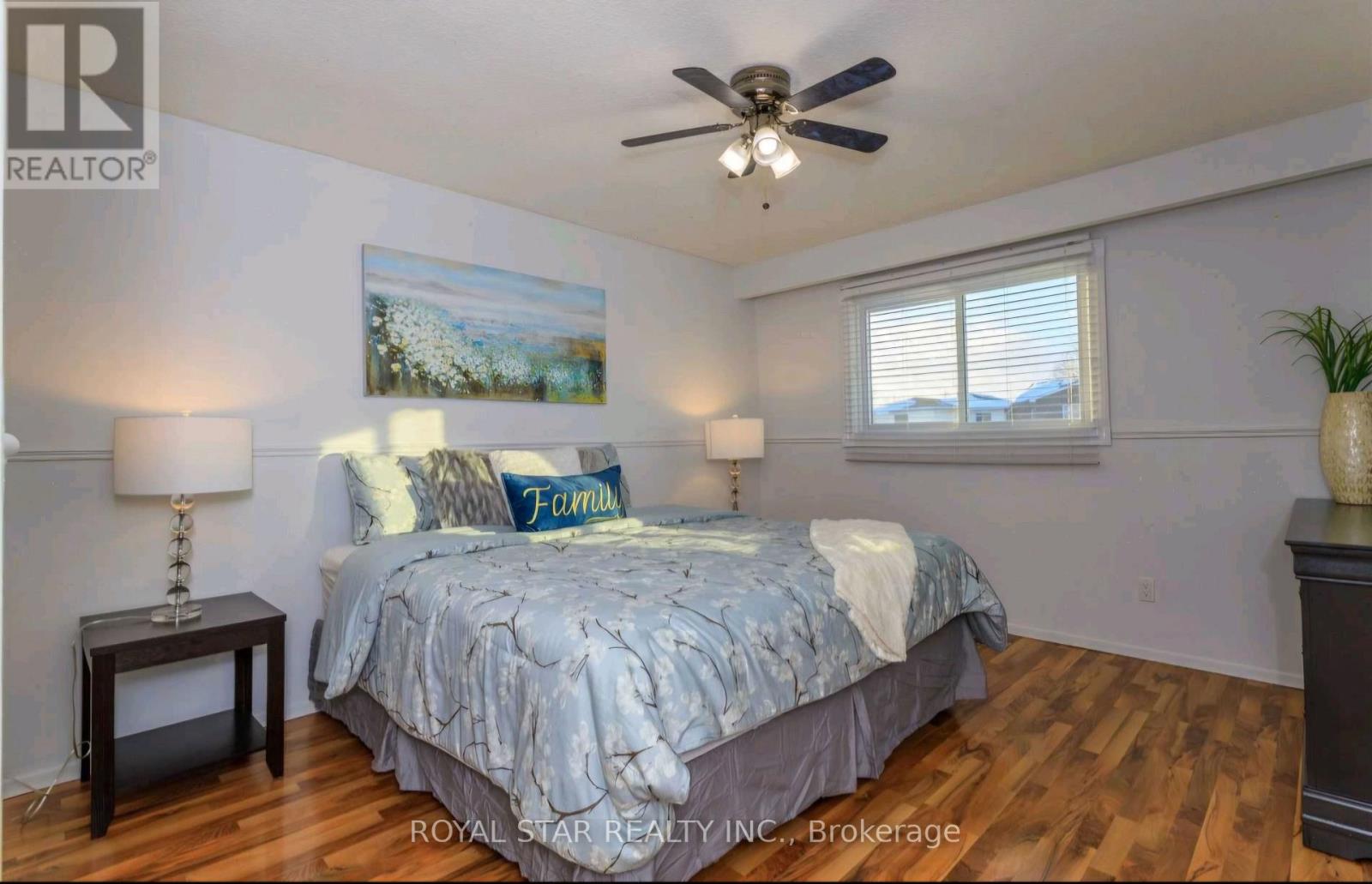 Upper - 19 Ashurst Crescent N Property Photo 8