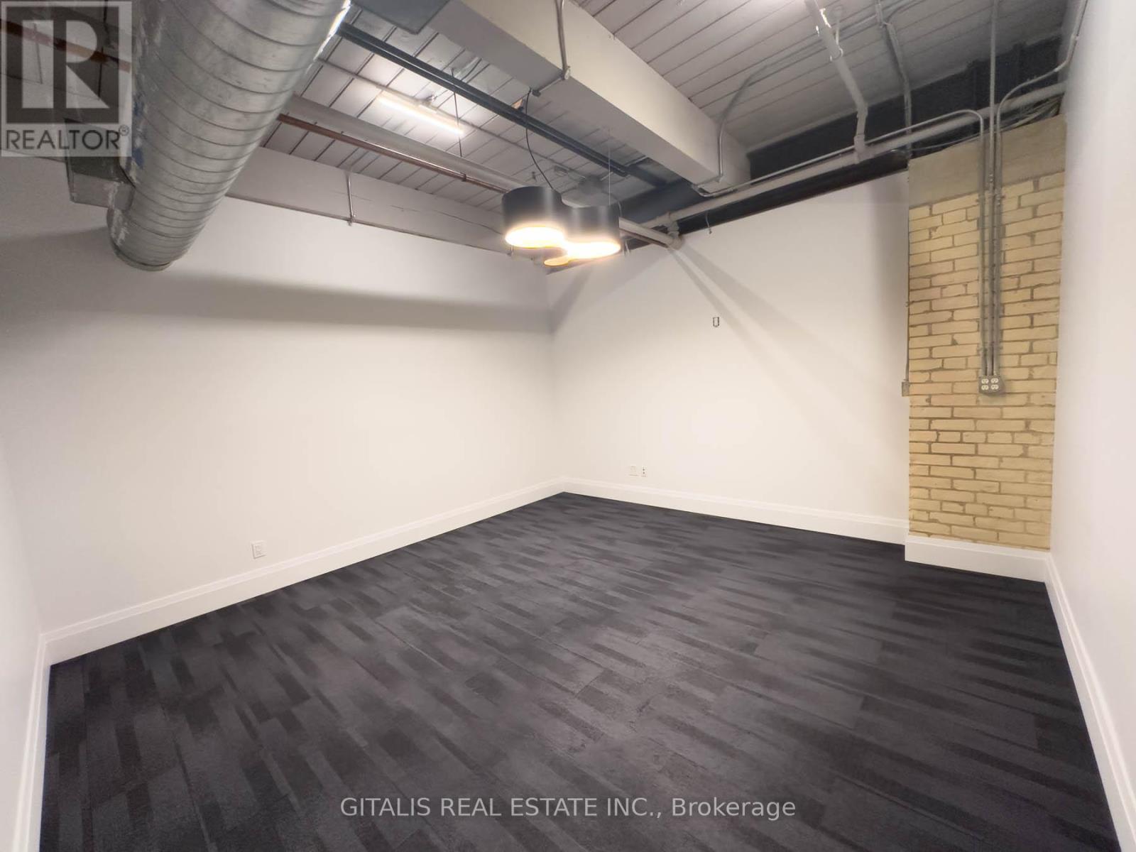 2a - 219 Dufferin Street Property Photo 6
