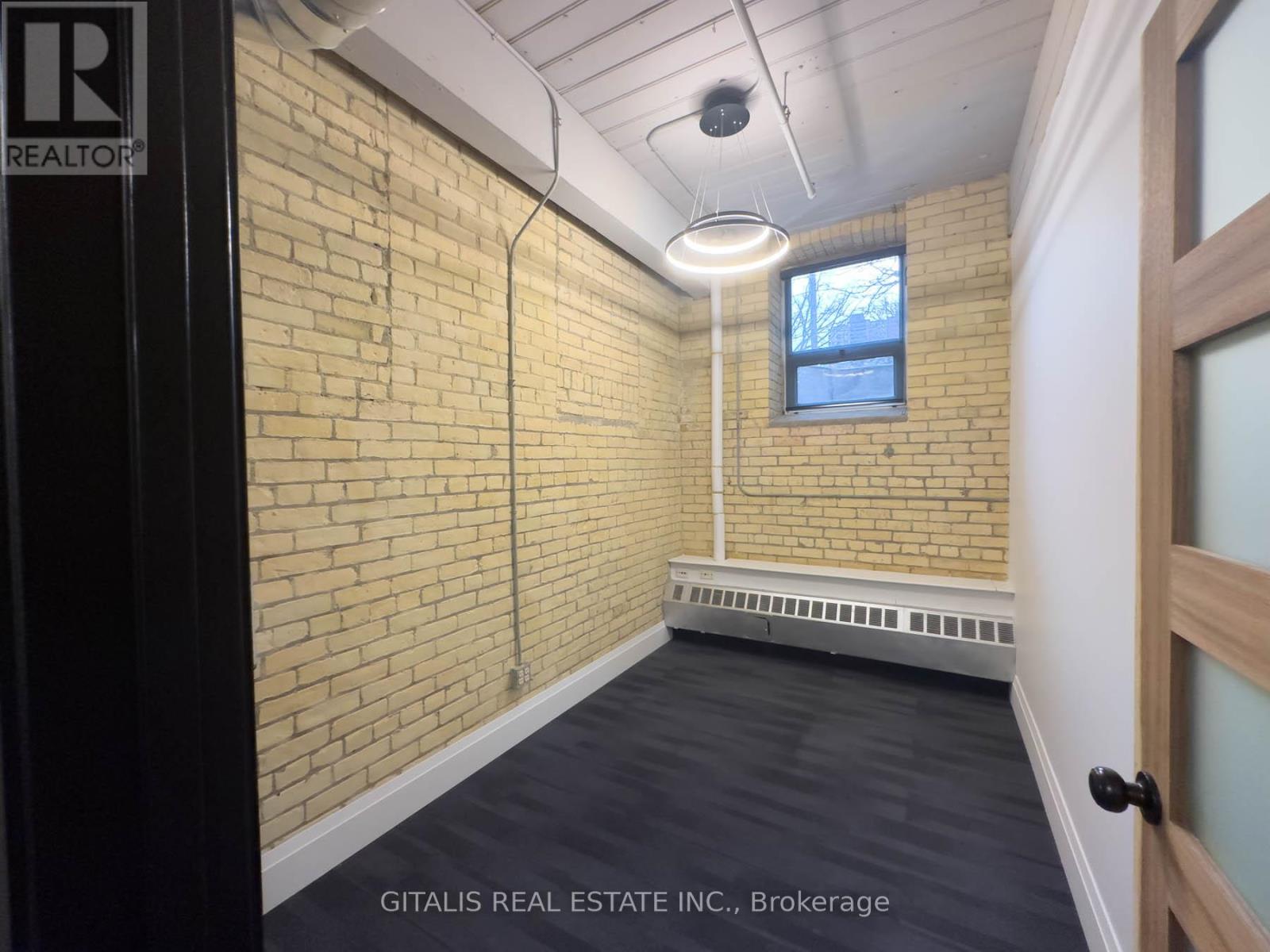 2a - 219 Dufferin Street Property Photo 9
