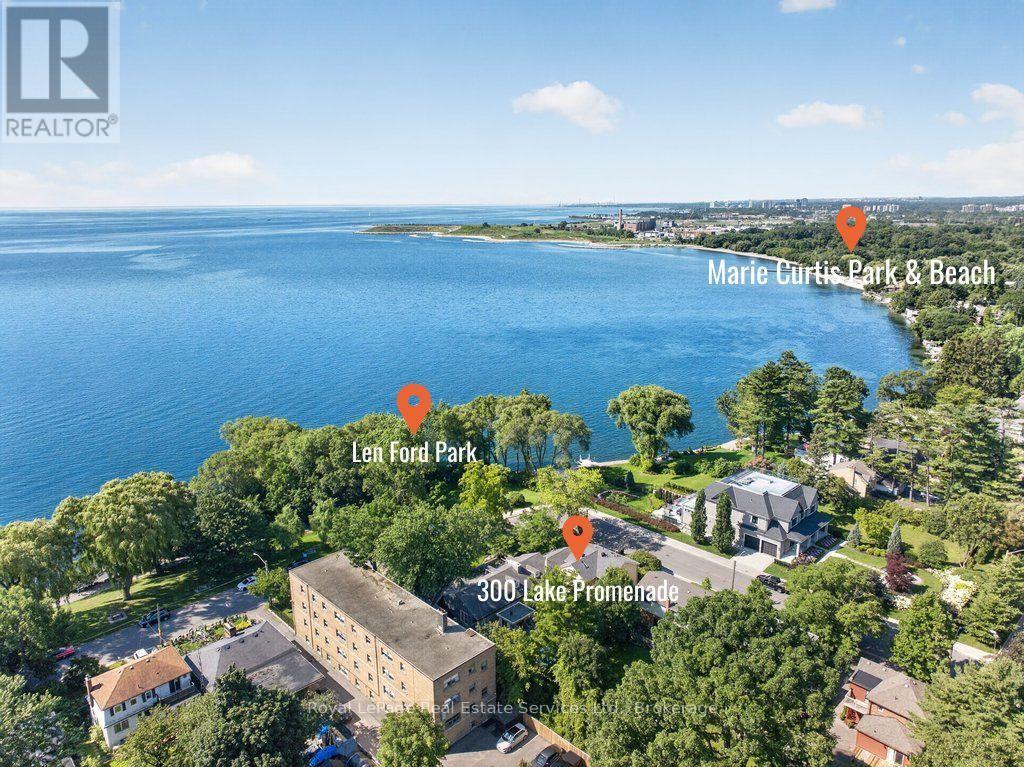 300 Lake Promenade Property Photo 1
