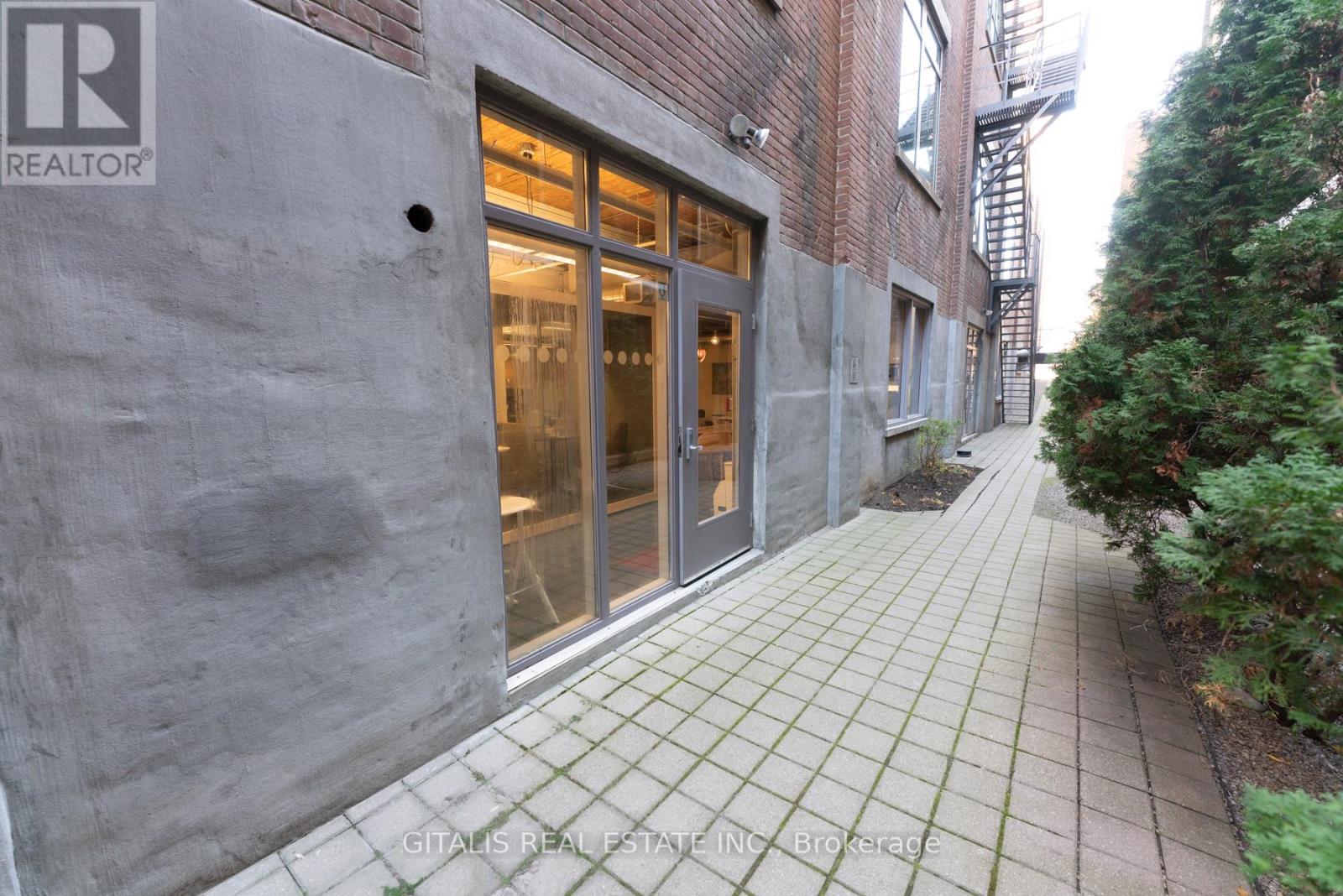 14c - 219 Dufferin Street Property Photo 6
