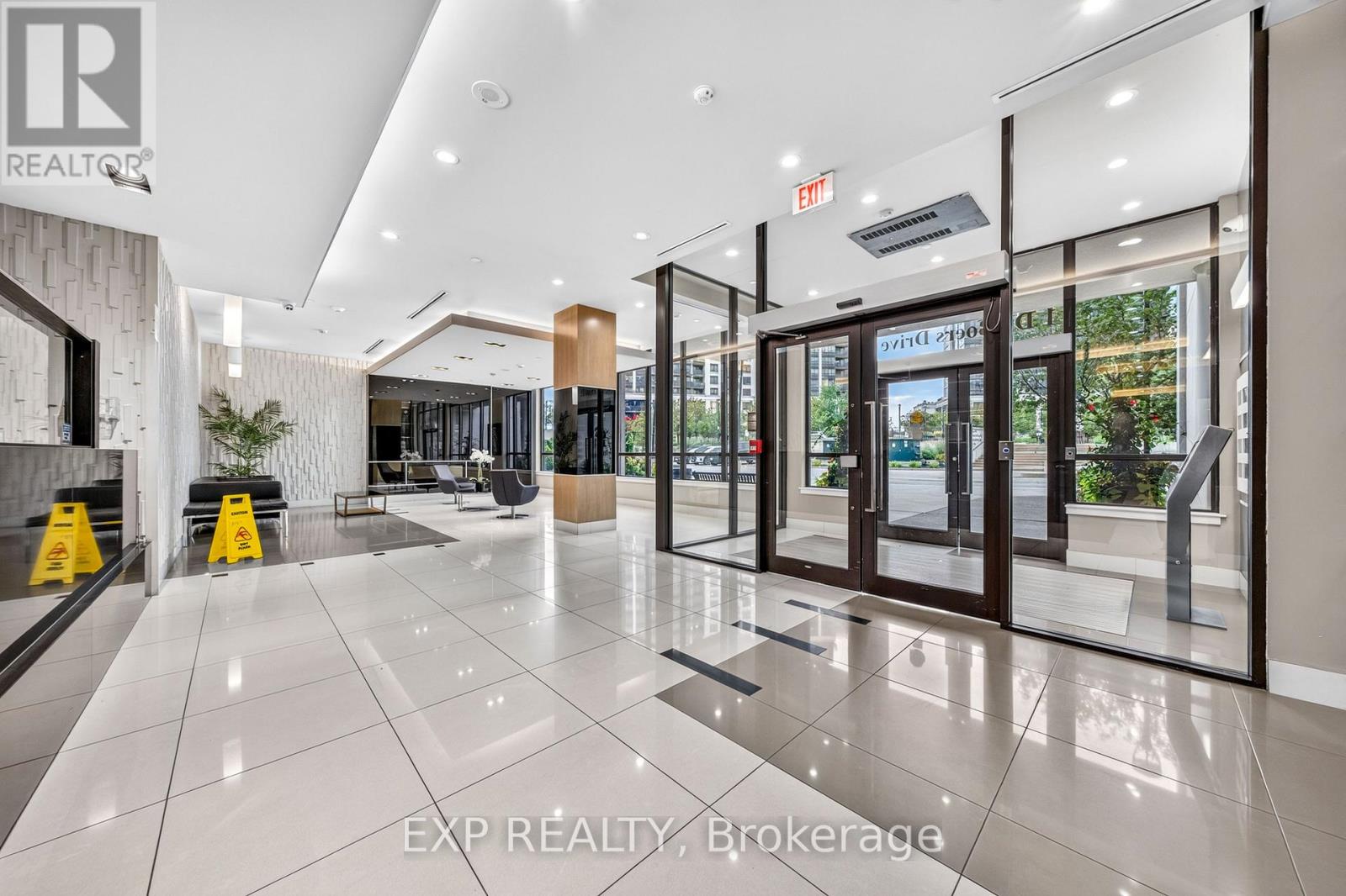 612 - 1 De Boers Drive Property Photo 9