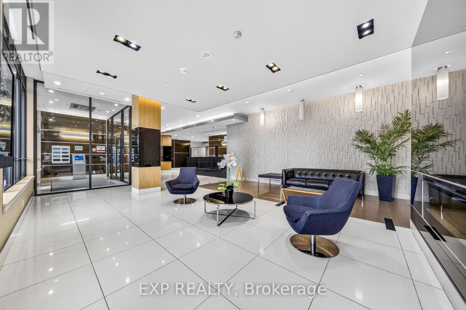 612 - 1 De Boers Drive Property Photo 11