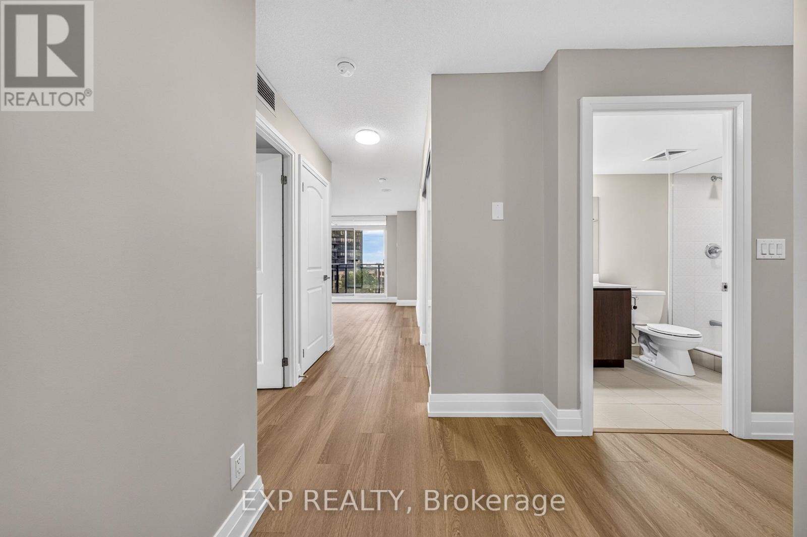 612 - 1 De Boers Drive Property Photo 22