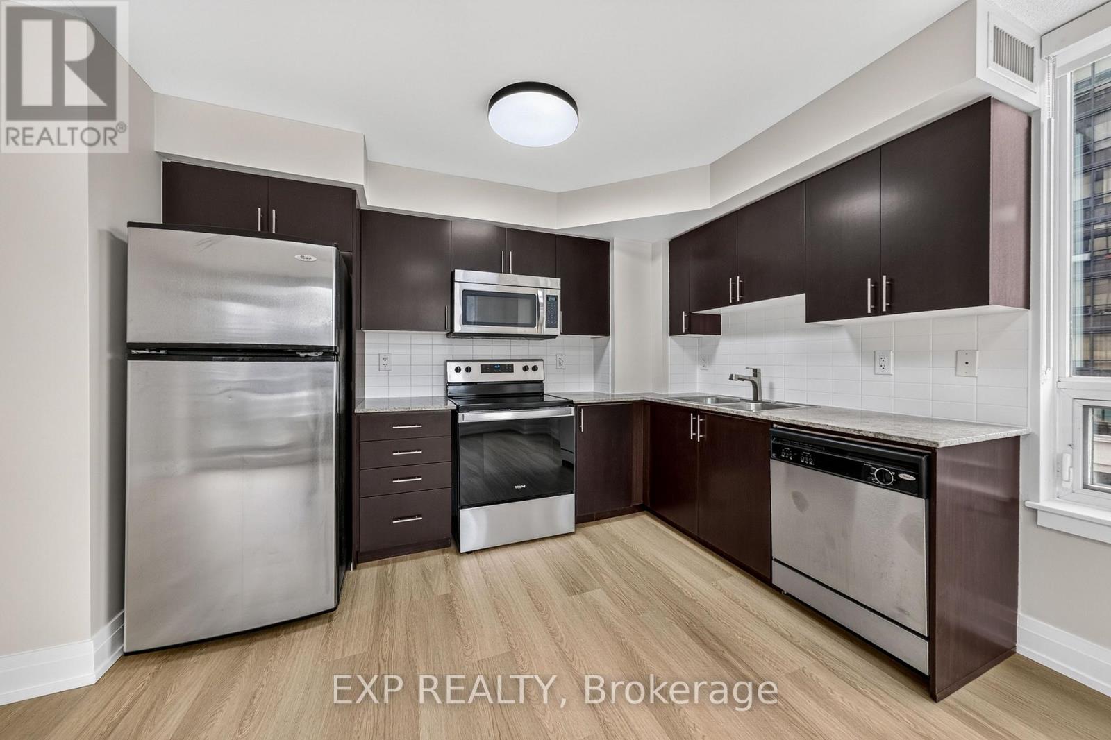 612 - 1 De Boers Drive Property Photo 24