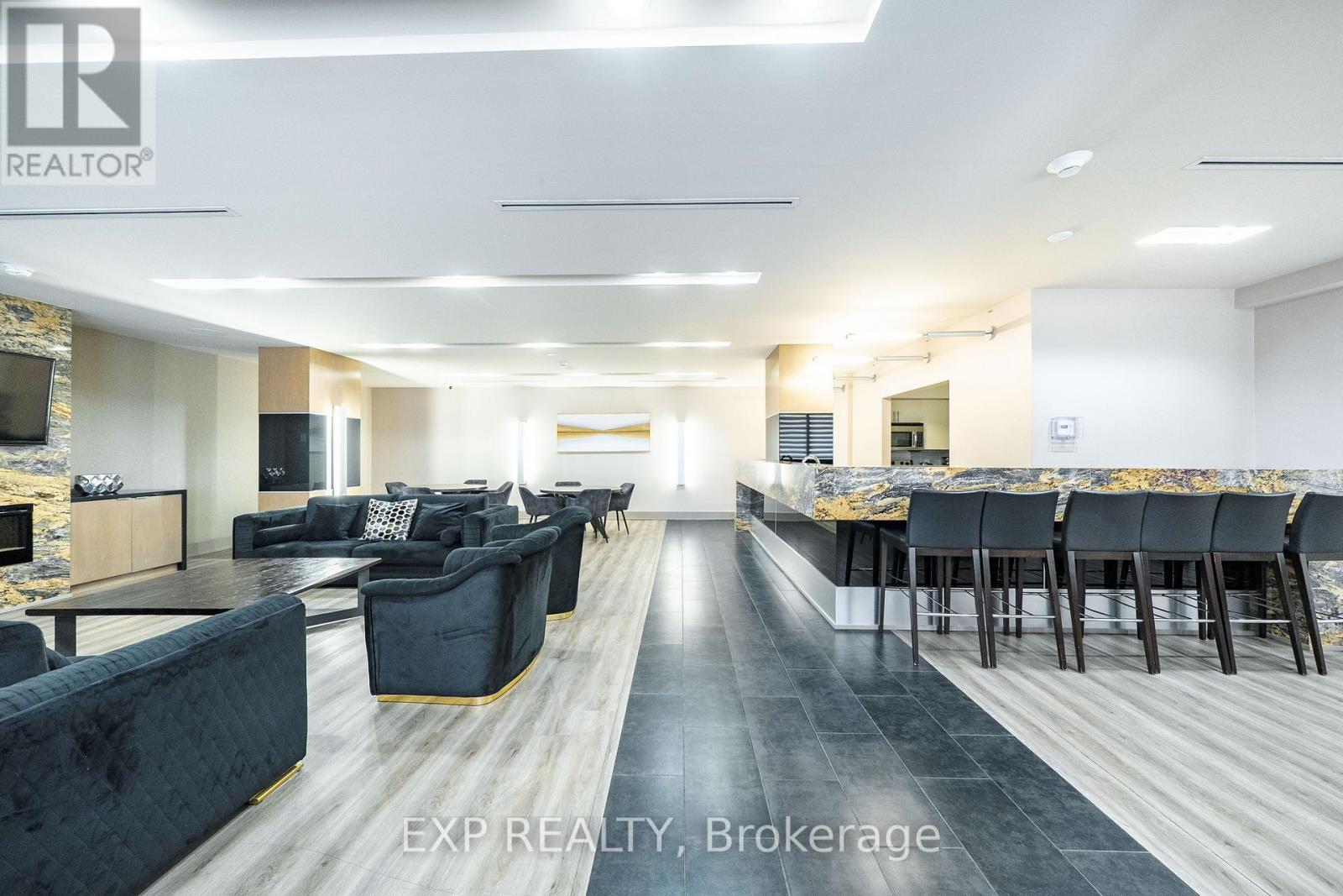 612 - 1 De Boers Drive Property Photo 35