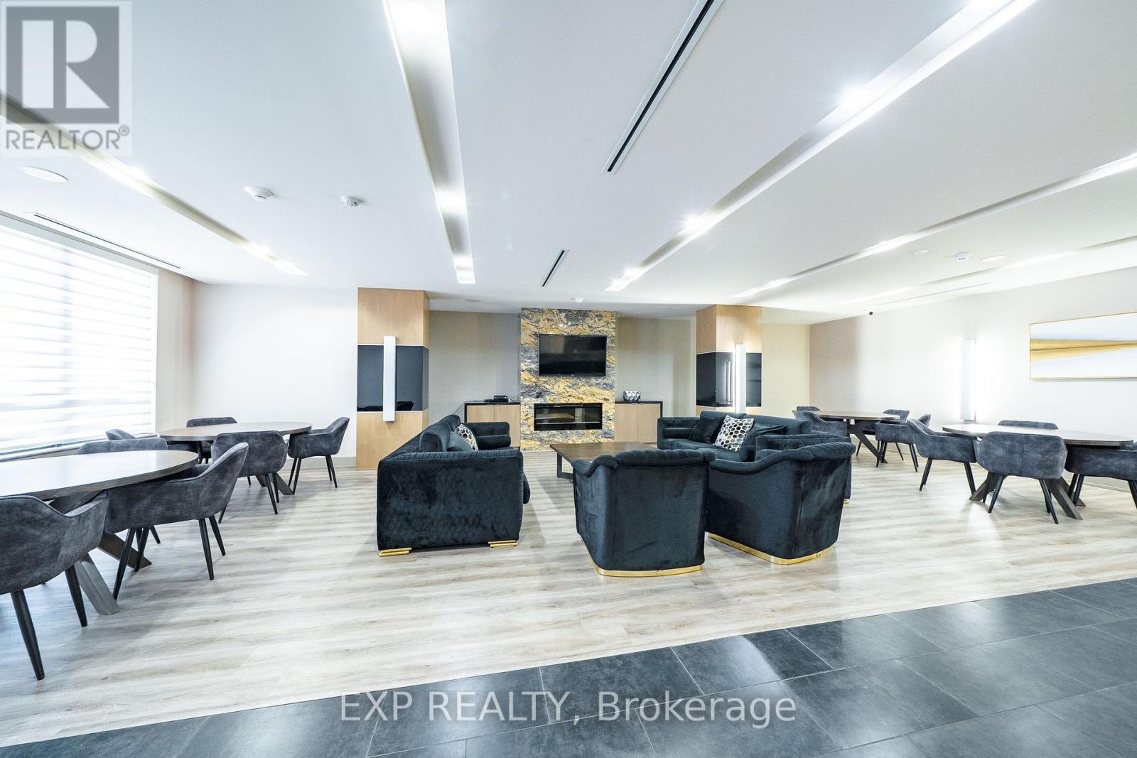 612 - 1 De Boers Drive Property Photo 36