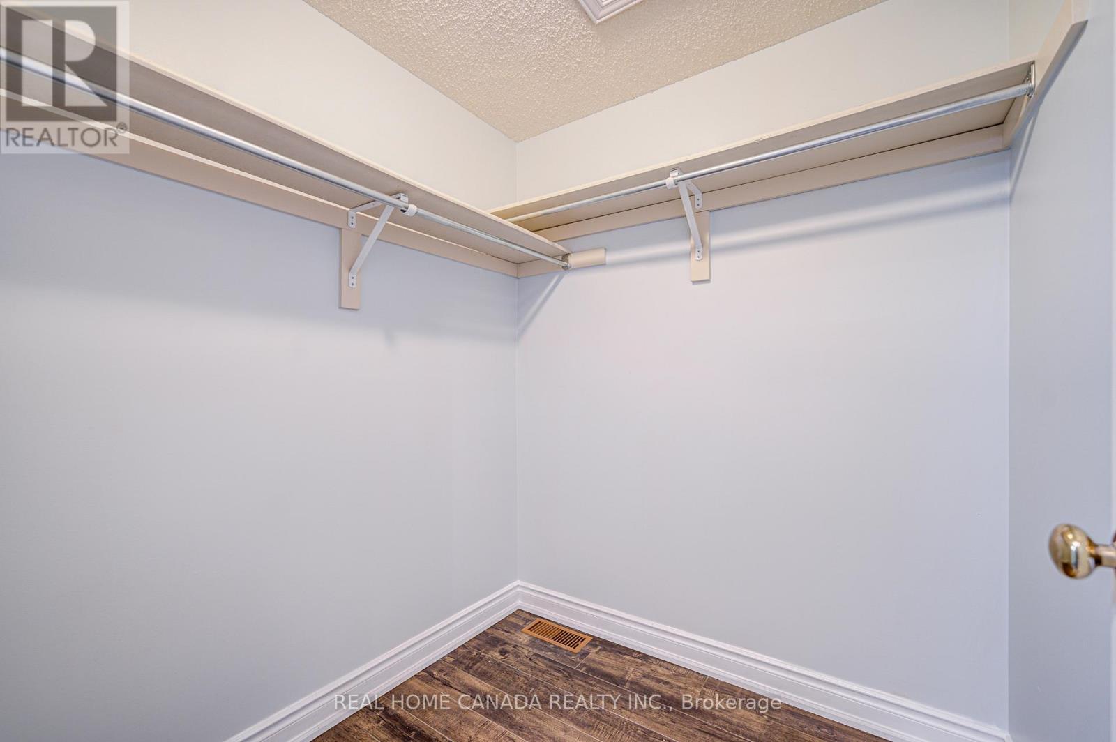 21 Hallen Road Property Photo 15