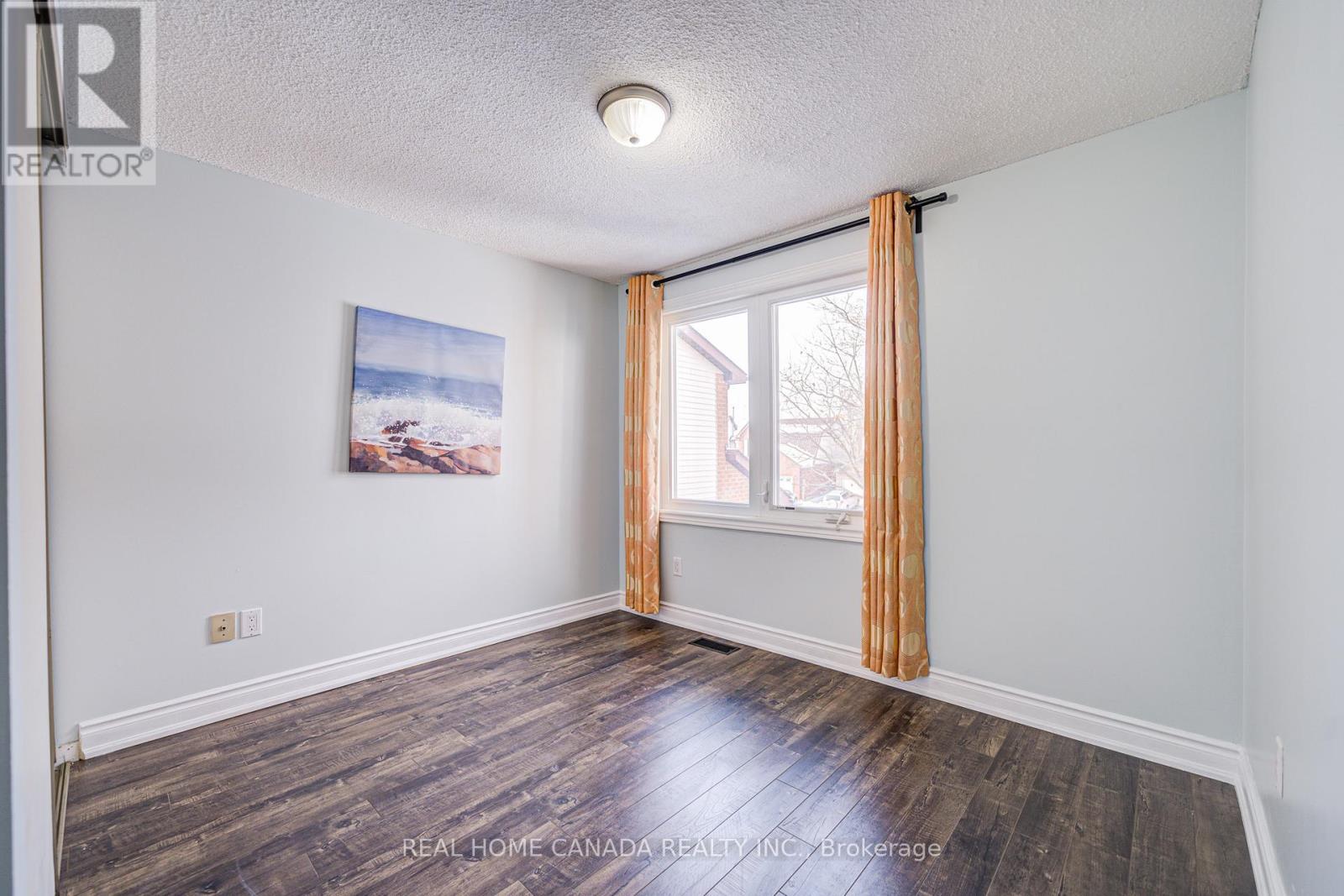 21 Hallen Road Property Photo 18