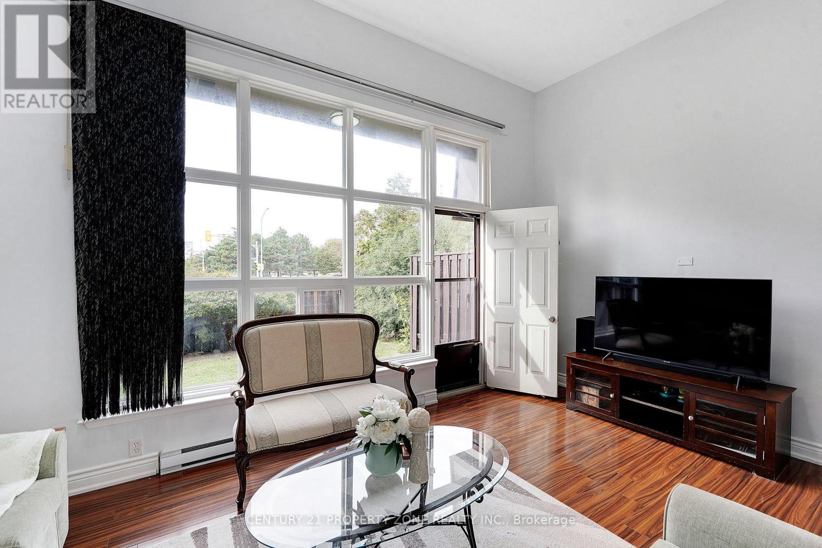 5 Briar Path Property Photo 4