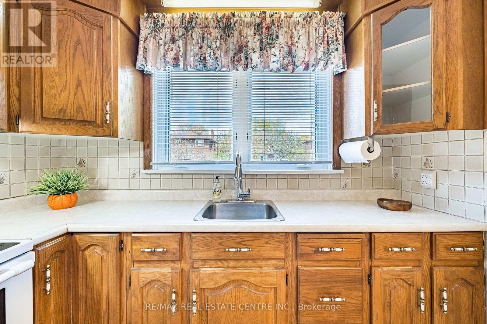 2591 Whaley Drive Property Photo 16