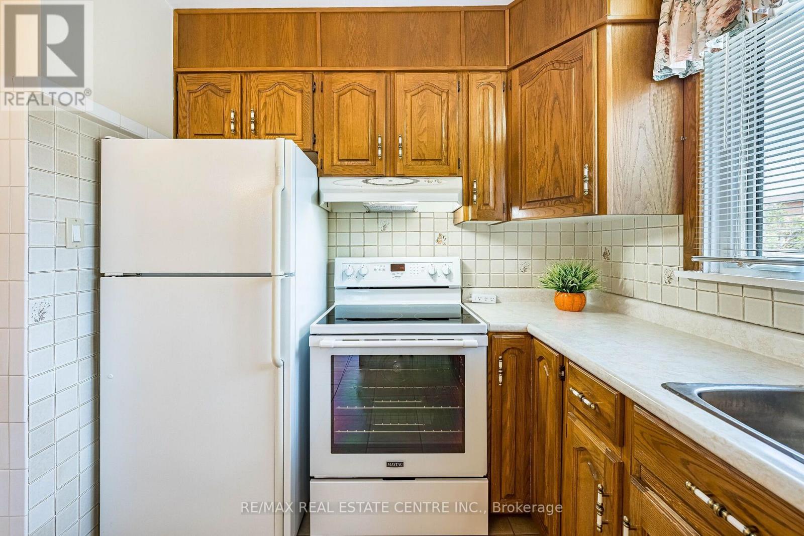 2591 Whaley Drive Property Photo 17