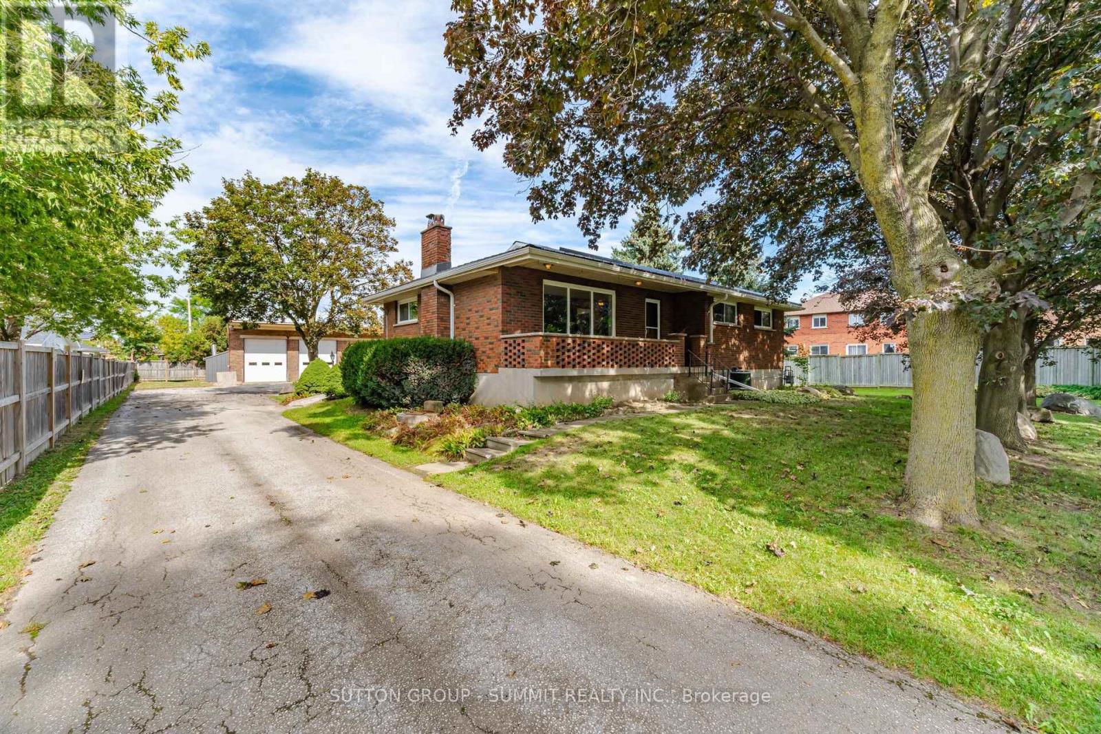 6543 Ninth Line Property Photo 2