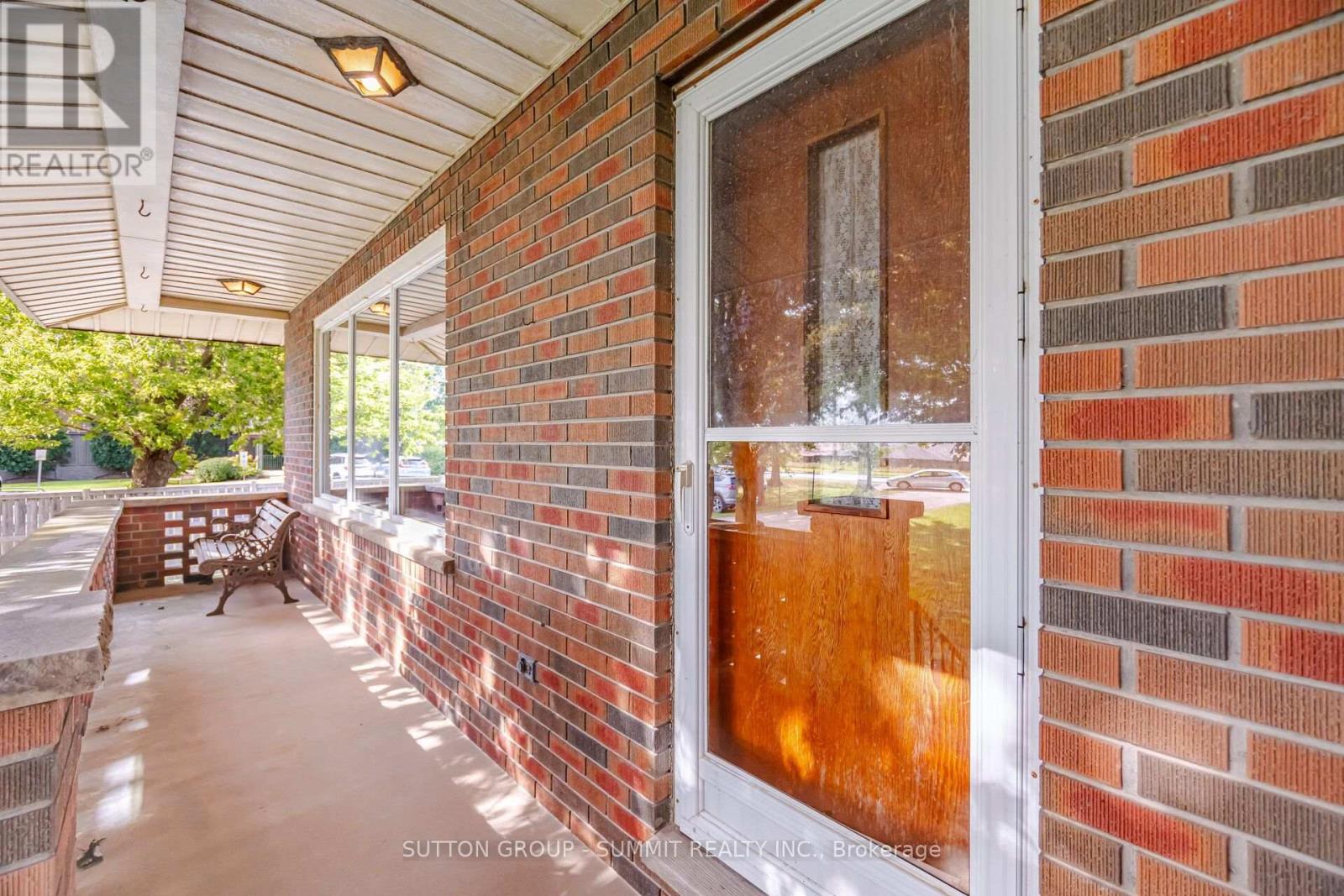 6543 Ninth Line Property Photo 4