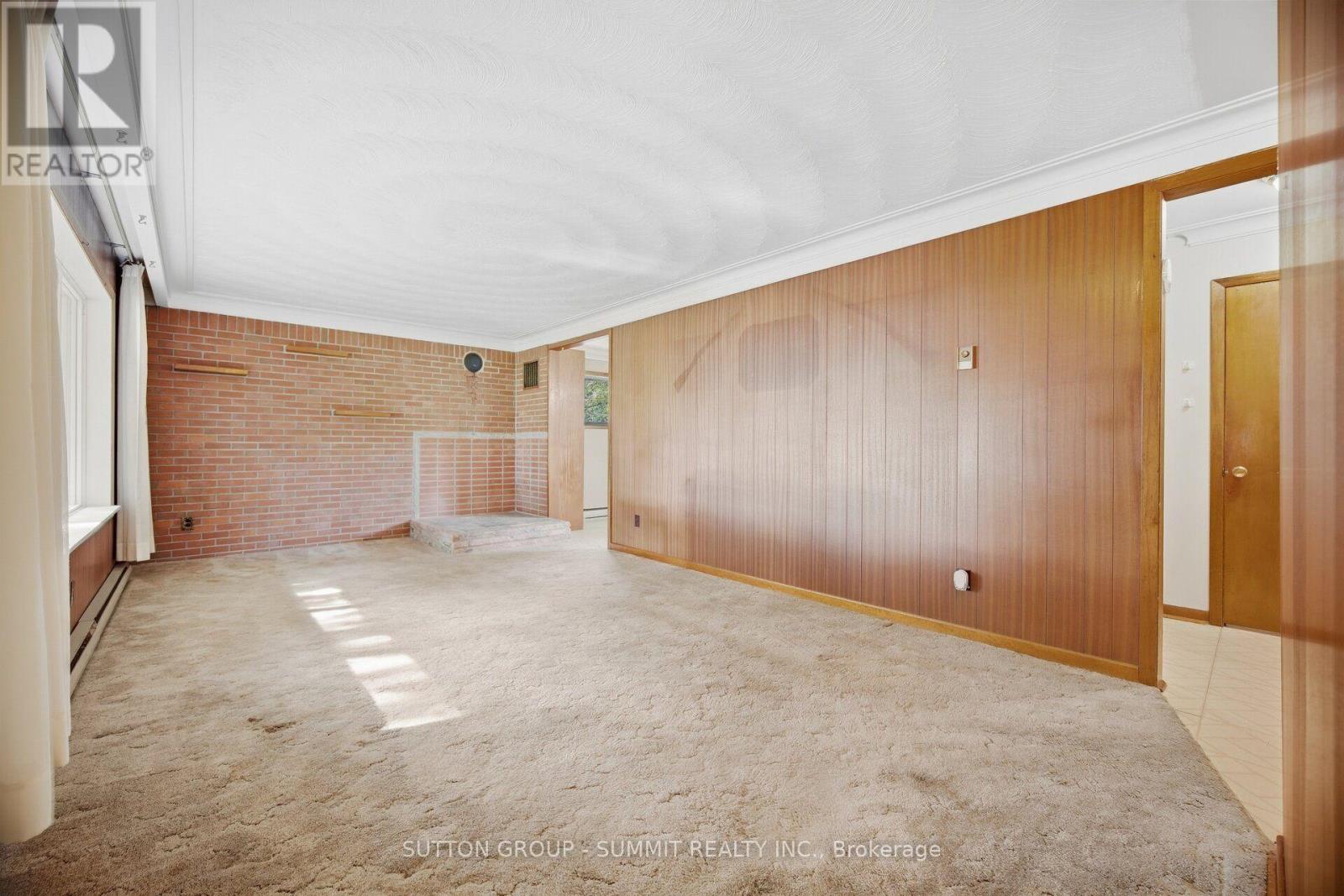 6543 Ninth Line Property Photo 5