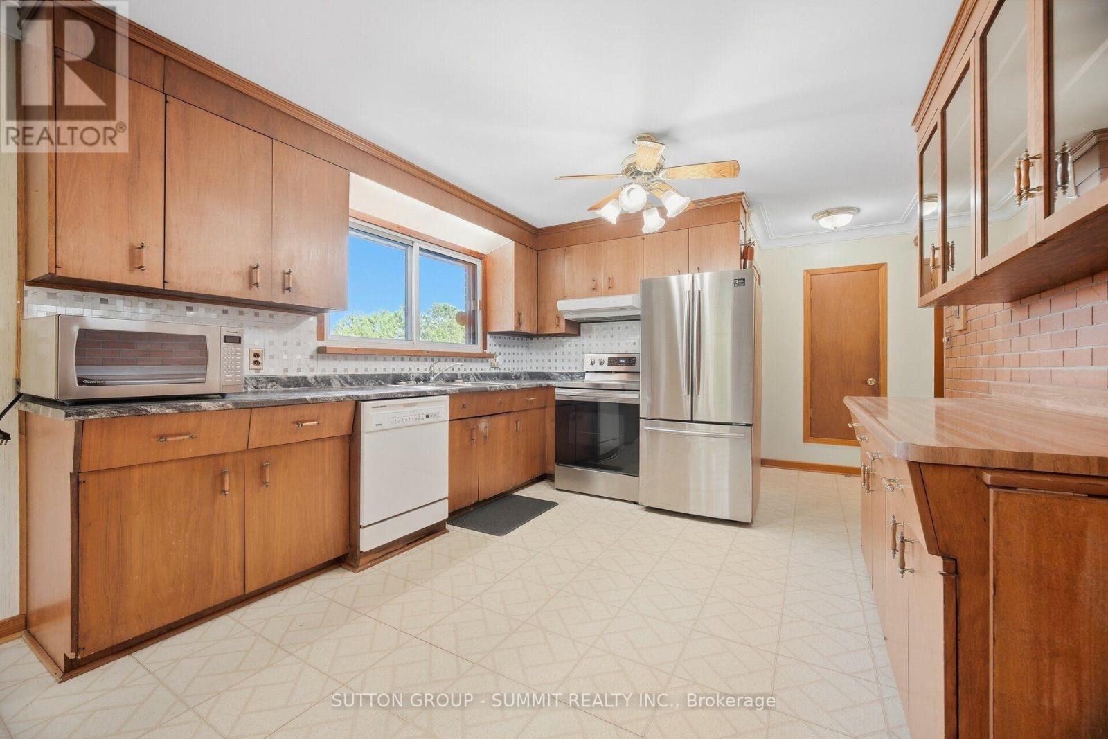 6543 Ninth Line Property Photo 9