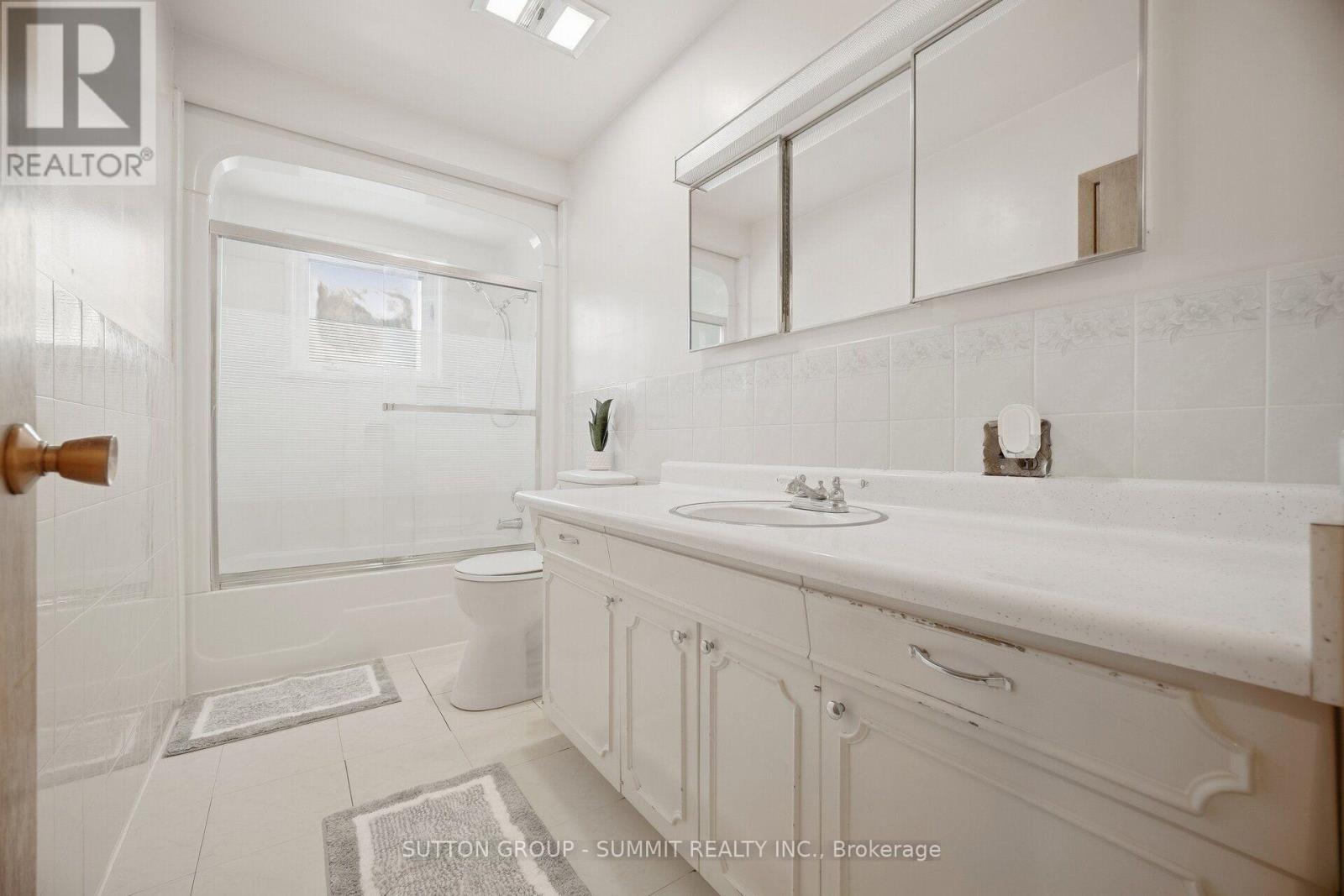 6543 Ninth Line Property Photo 11