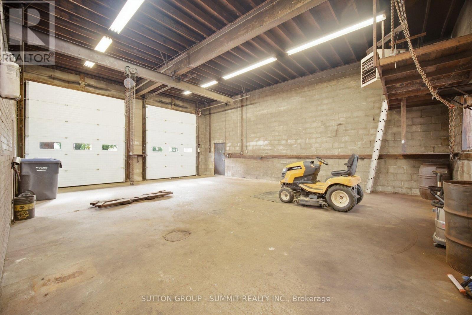 6543 Ninth Line Property Photo 25