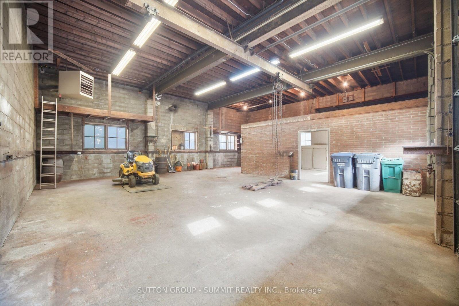 6543 Ninth Line Property Photo 26