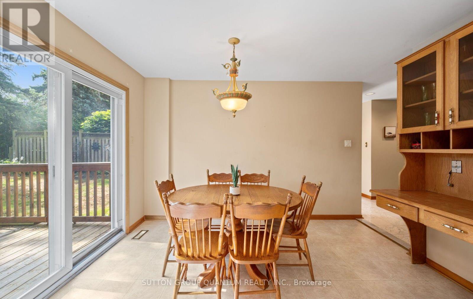 1896 Stoneybrook Court Property Photo 13