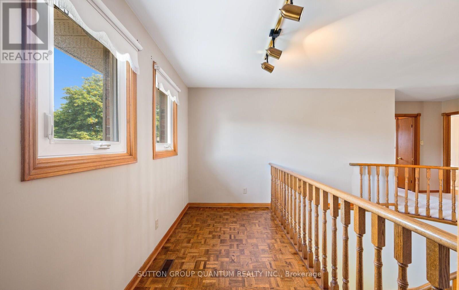 1896 Stoneybrook Court Property Photo 23