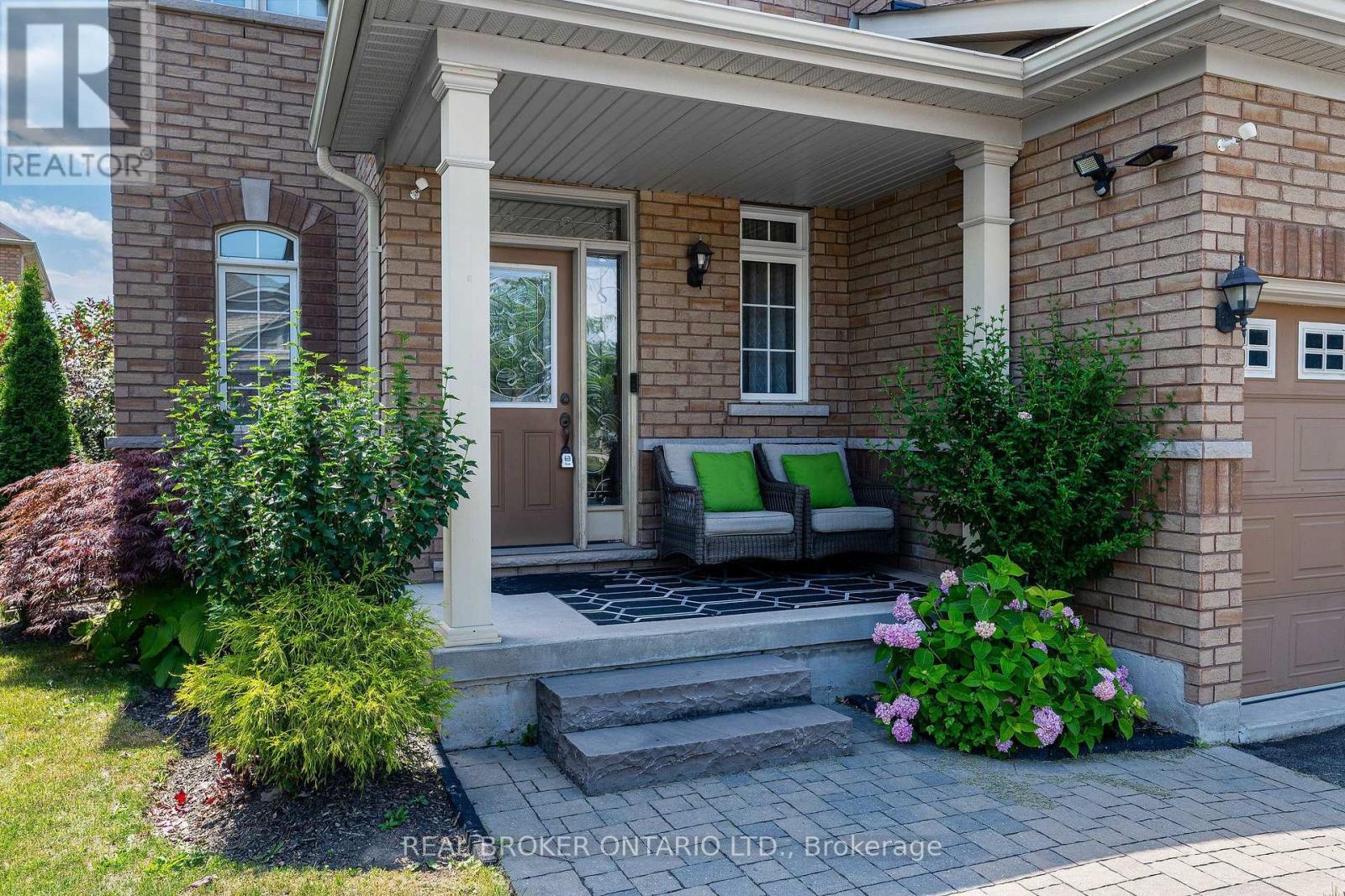 636 Serafini Crescent Property Photo 3
