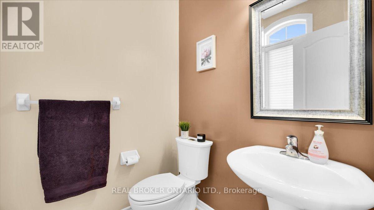 636 Serafini Crescent Property Photo 8
