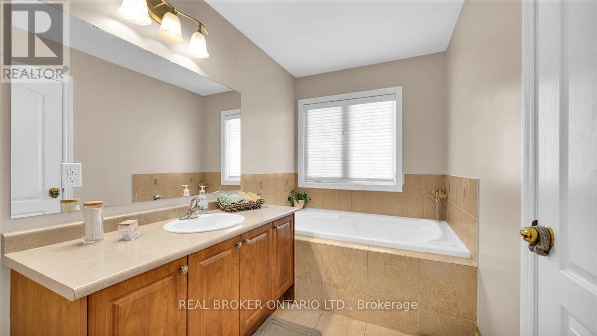 636 Serafini Crescent Property Photo 23