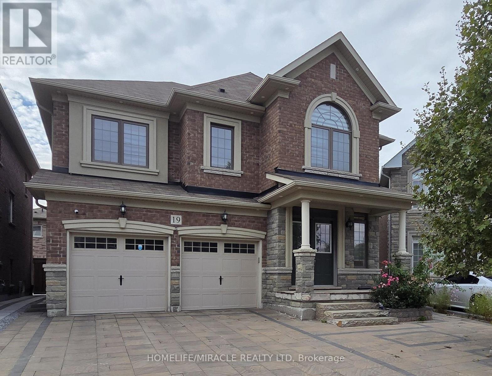 19 Belgium Crescent Property Photo 1