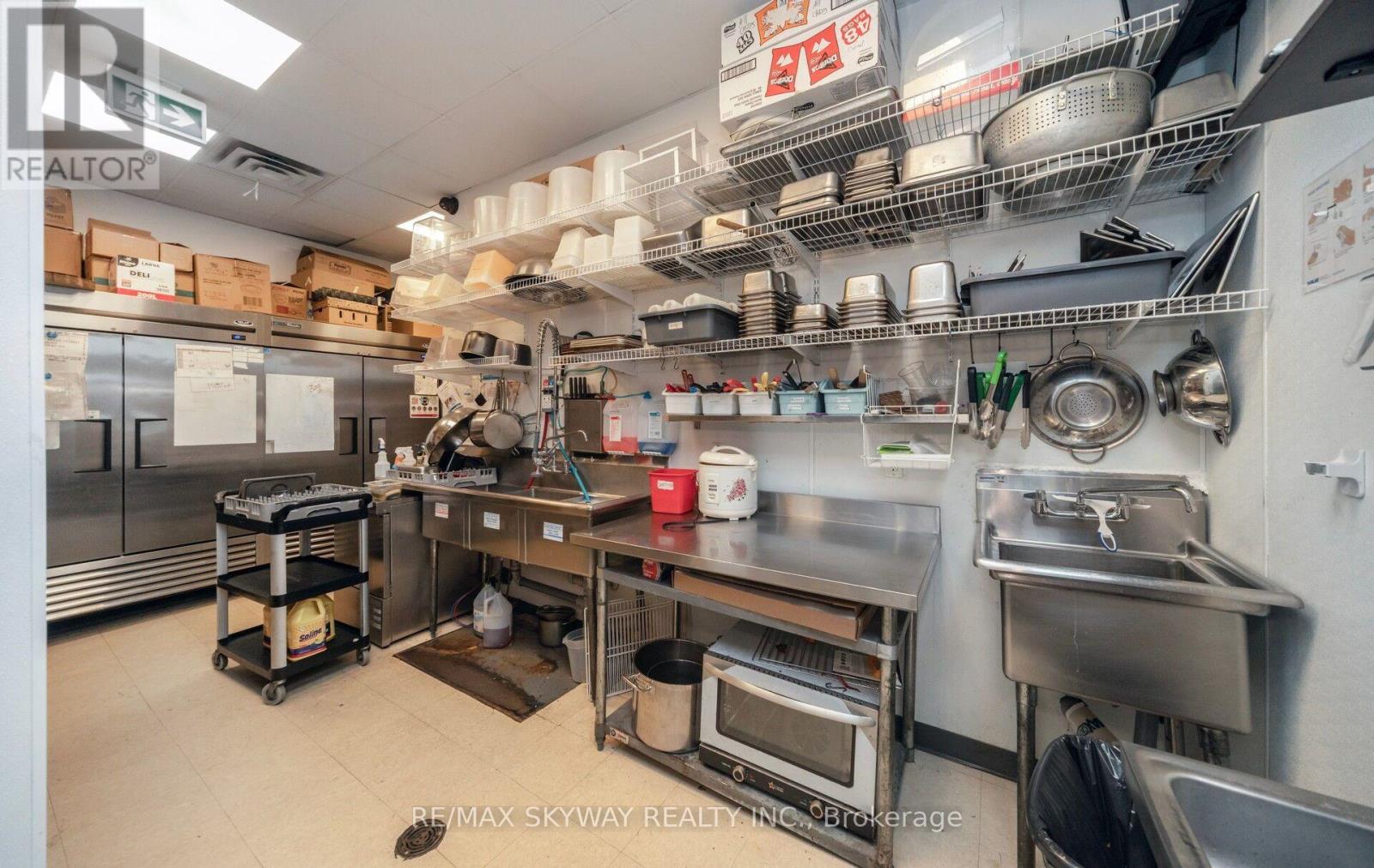 D113 - 4490 Fairview Street Property Photo 24
