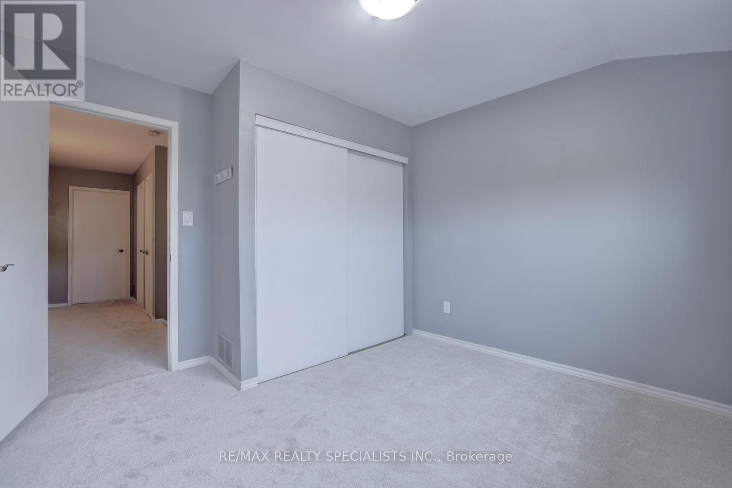 2442 Basswood Crescent Property Photo 26