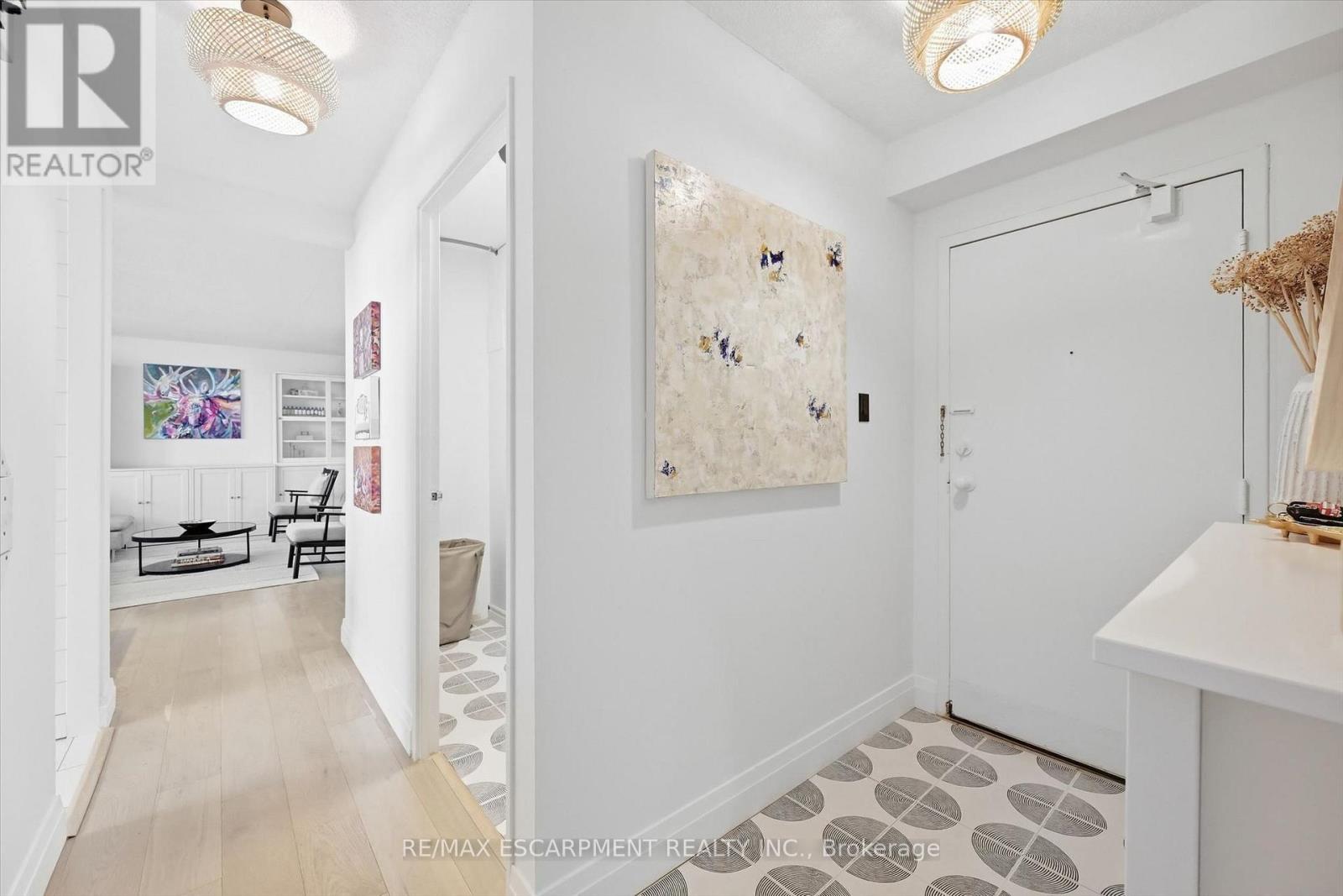909 - 700 Dynes Road Property Photo 4