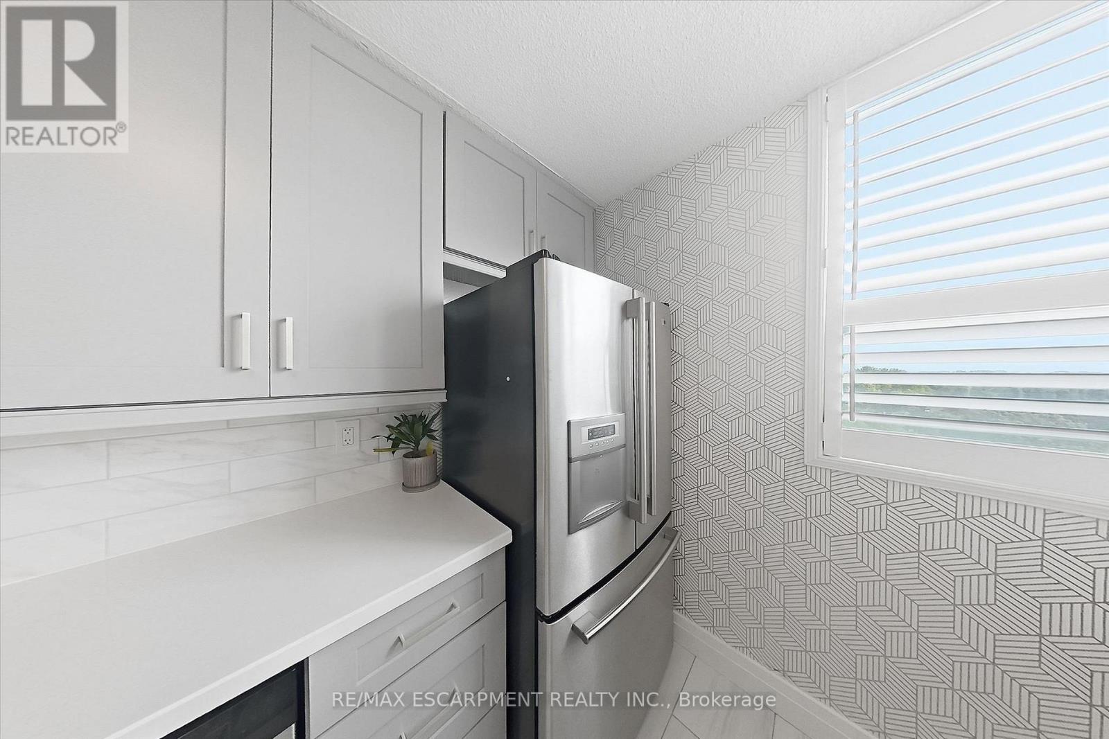909 - 700 Dynes Road Property Photo 14