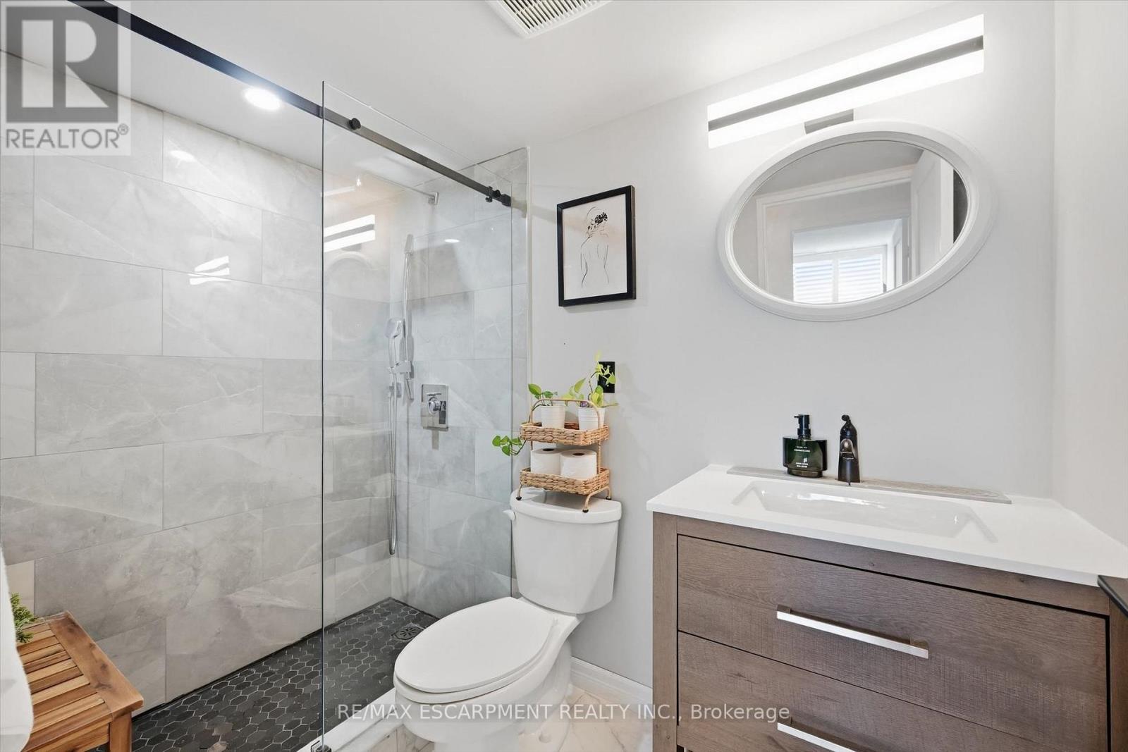 909 - 700 Dynes Road Property Photo 19