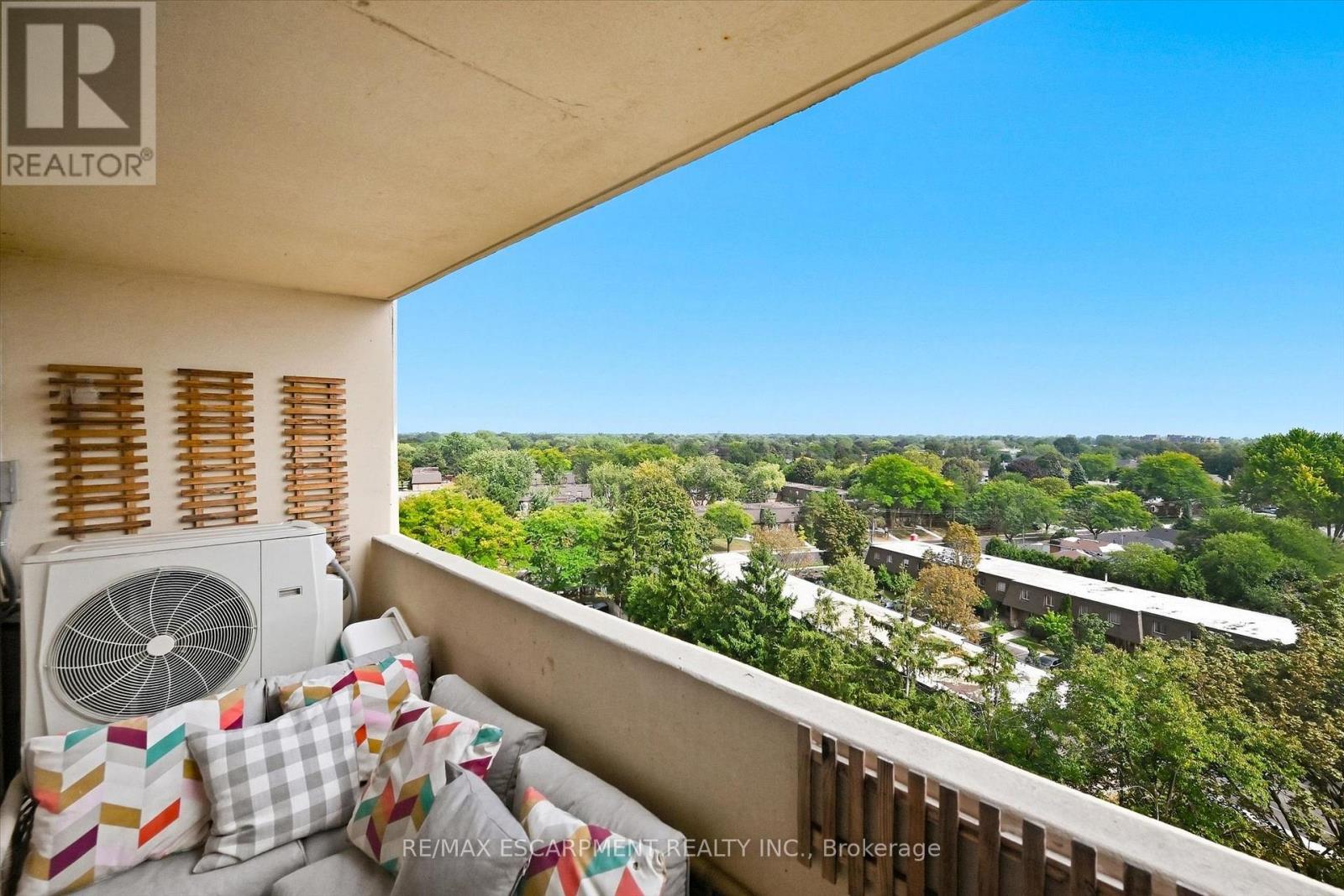 909 - 700 Dynes Road Property Photo 23