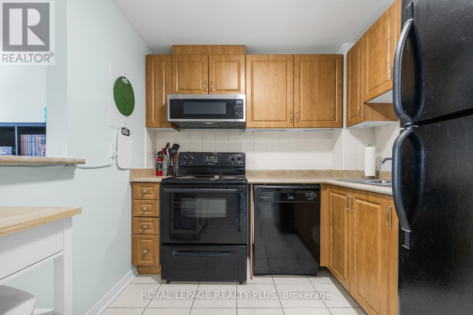 1012 - 6720 Glen Erin Drive Property Photo 5