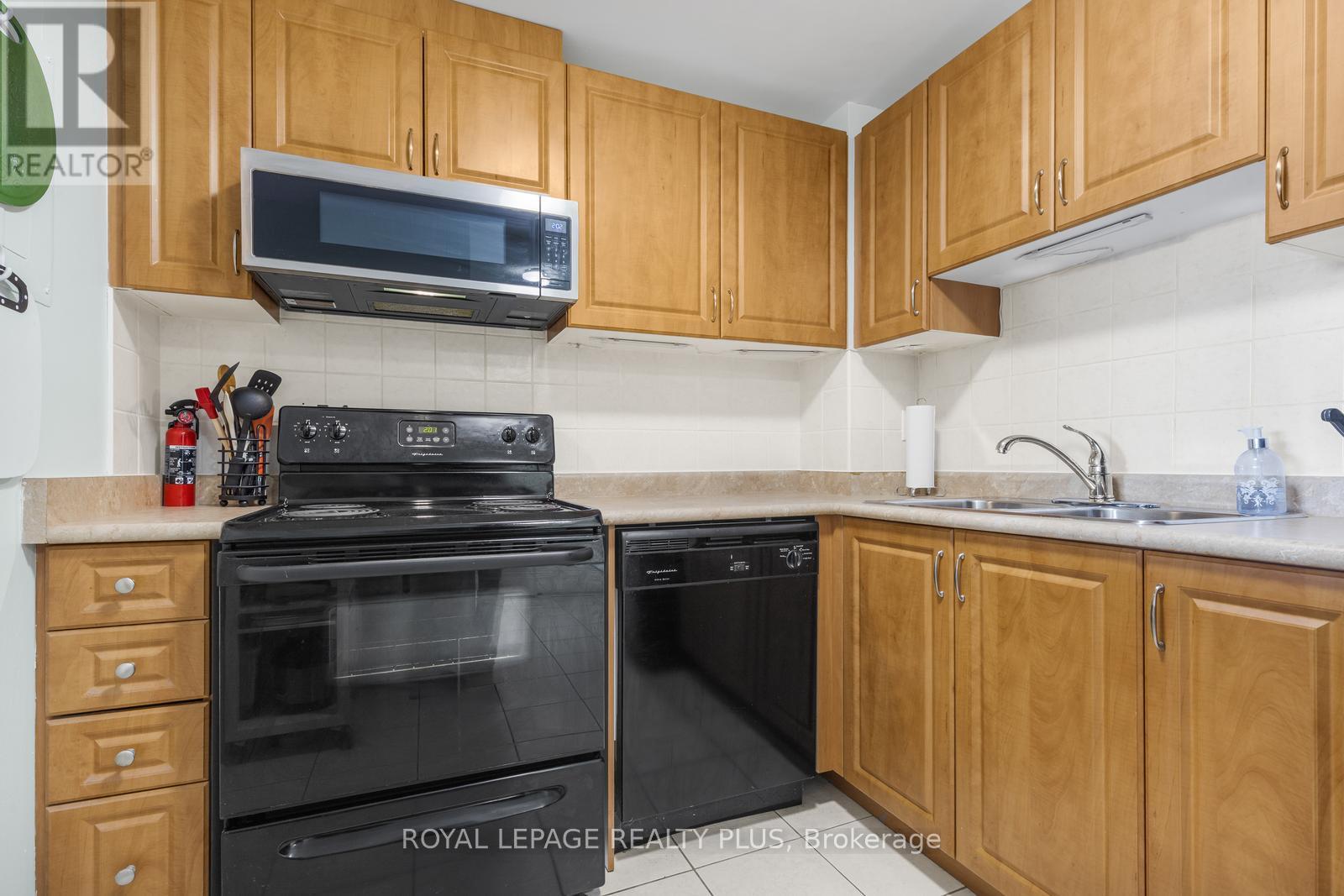 1012 - 6720 Glen Erin Drive Property Photo 6