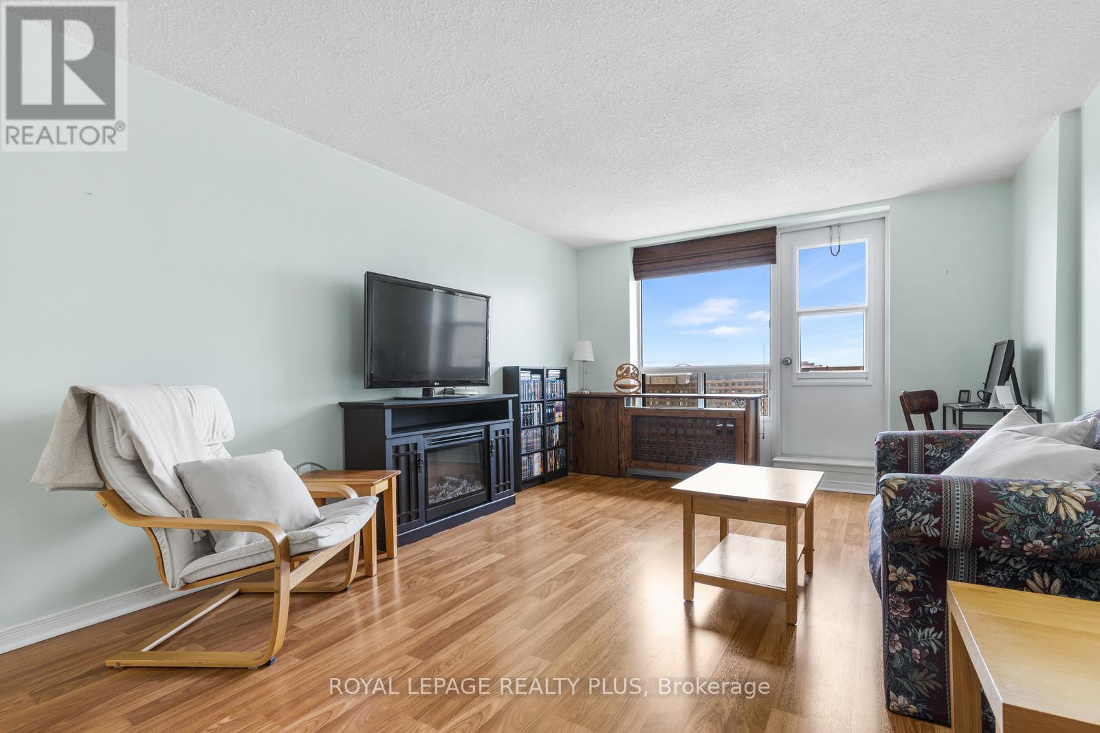 1012 - 6720 Glen Erin Drive Property Photo 9