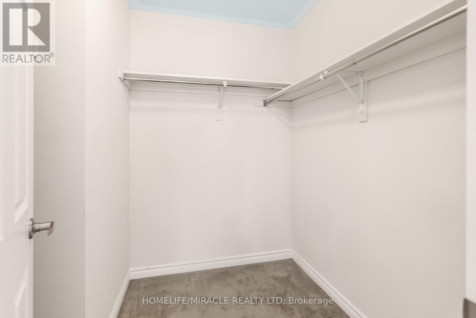 52 Tundra Road Property Photo 33