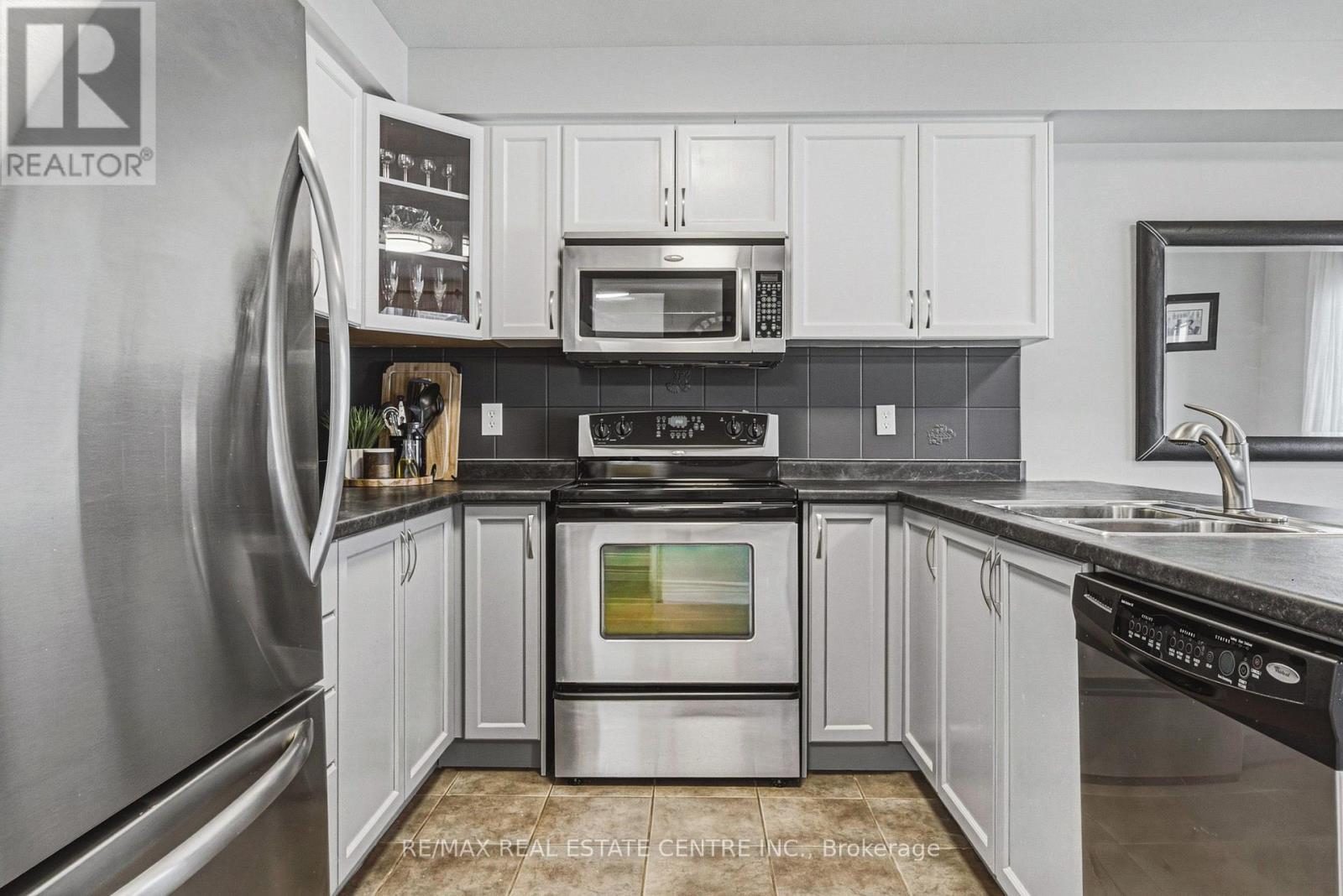 141 Lavery Heights Property Photo 12